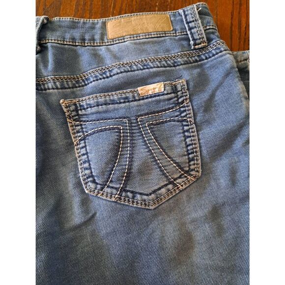 Sz8 Seven7 Denim Blue Jean Stretch Capri Casual Pant Skimmers Pockets Belt Loops - Picture 8 of 8